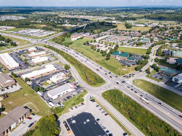 Regional Bank Anchored Office Building | Richmond KY: 1001 Gibson Bay Drive, Richmond, KY 40475